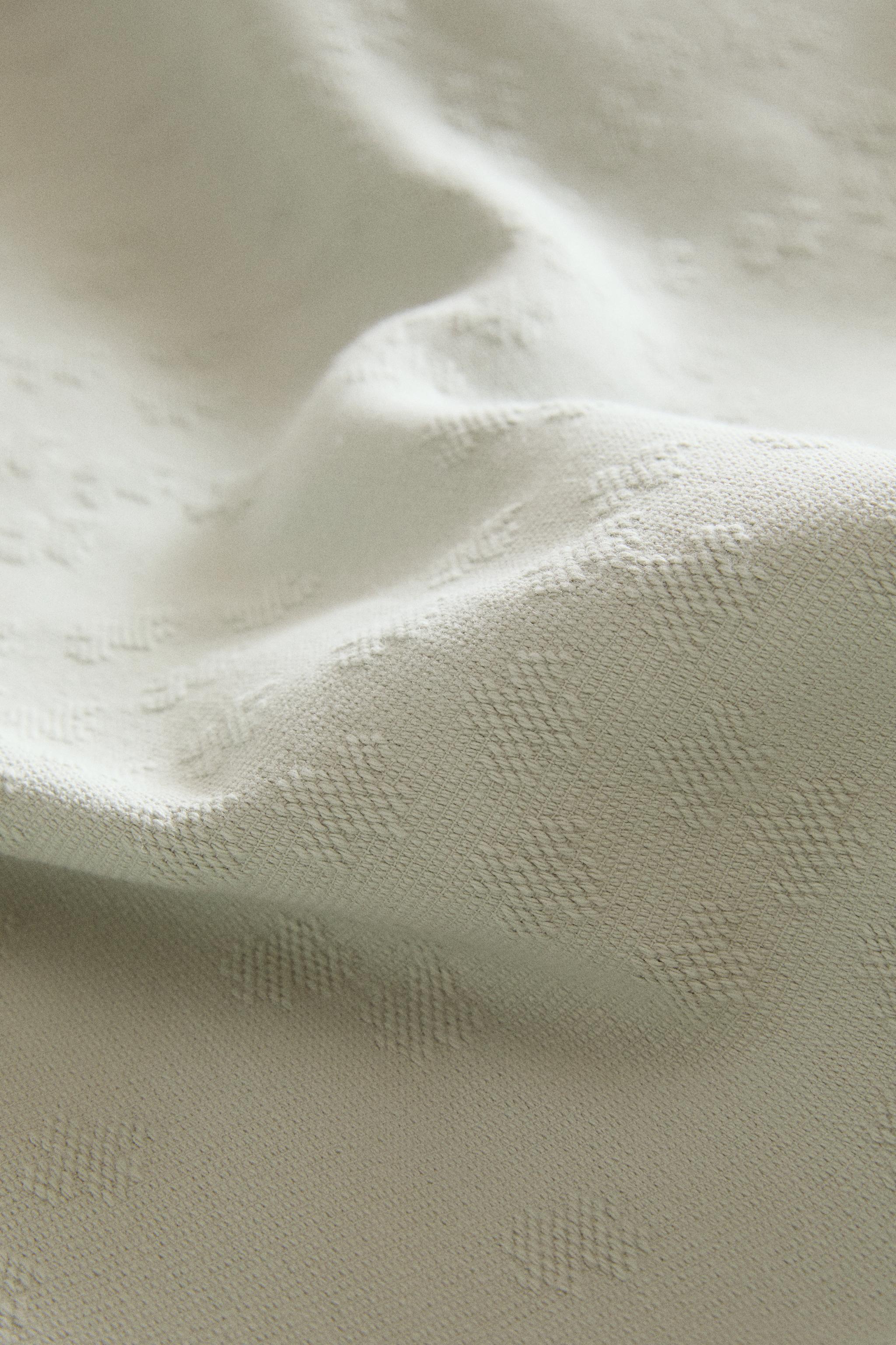 CLOVER BEDSPREAD